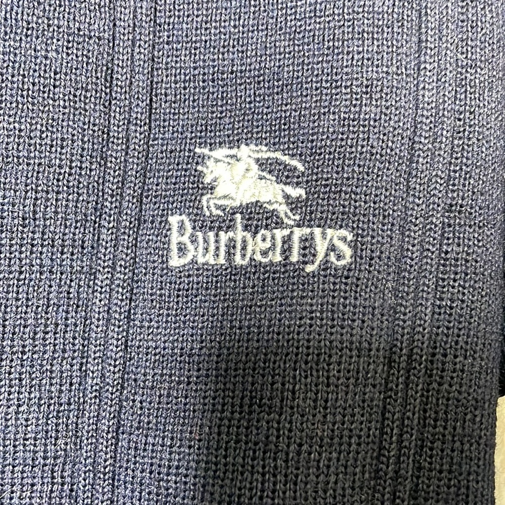 Burberry’s vintage sweater size medium? - Picture 11 of 12